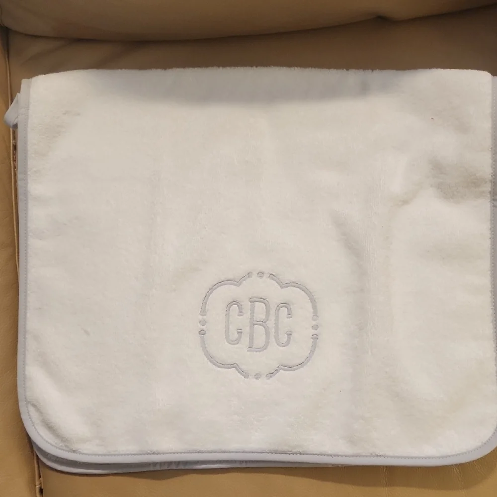 Monogrammed White Bath Towel with Decorative Crest